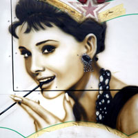 airbrush aerograf graffiti audrey hepburn portrait portret