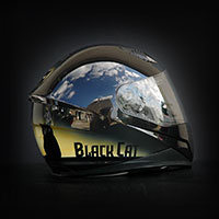 kask malowany aerografem w motyw czarny kot