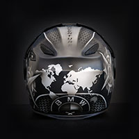 kask malowany aerografem w motyw bmw gs adventure