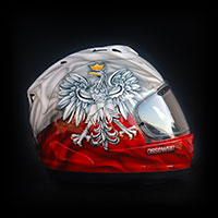 aerograf malowany na kasku w barwach patriotyczych z or�em bia�ym i flag� Polski